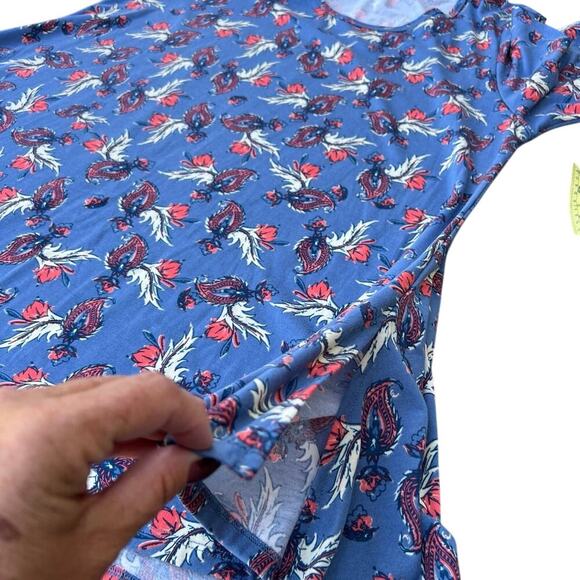 LuLaRoe 2XL women’s floral top. Figure flattering flare. - Picture 7 of 9